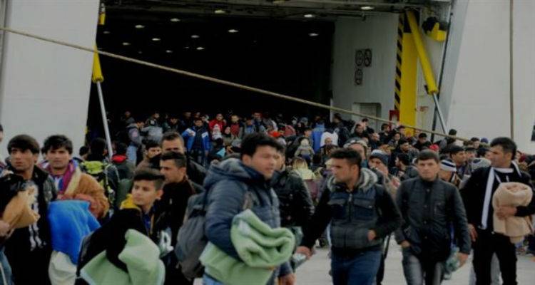 &Omicron;&iota; &pi;&rho;ό&sigma;&phi;&upsilon;&gamma;&epsilon;&sigmaf; έ&phi;&epsilon;&rho;&alpha;&nu; ύ&sigma;&tau;&epsilon;&rho;&alpha; &alpha;&pi;ό &chi;&rho;ό&nu;&iota;&alpha; &kappa;&epsilon;&rho;&delta;&omicron;&phi;&omicron;&rho;ί&alpha; &sigma;&tau;&eta;&nu; &alpha;&kappa;&tau;&omicron;&pi;&lambda;&omicron;ΐ&alpha;