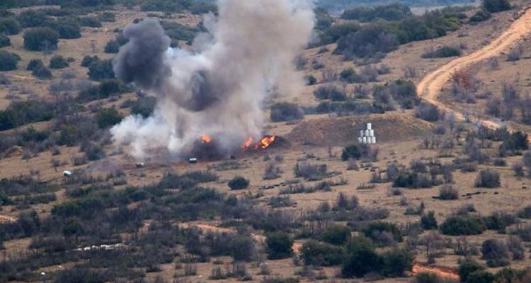 &Lambda;ή&mu;&nu;&omicron;&sigmaf;: &Kappa;&alpha;&tau;&alpha;&sigma;&tau;&rho;&omicron;&phi;ή &pi;&upsilon;&rho;&omicron;&mu;&alpha;&chi;&iota;&kappa;ώ&nu; &sigma;&tau;&omicron; &laquo;&Pi;&alpha;&rho;&alpha;&delta;&epsilon;ί&sigma;&iota;&raquo;