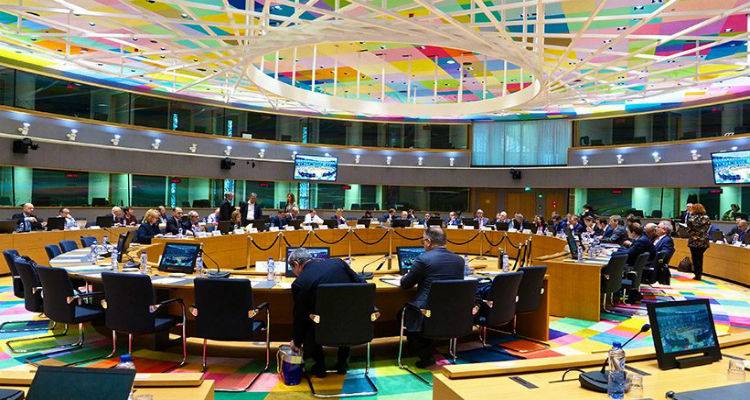 &Theta;&epsilon;&sigma;&mu;&omicron;ί: &Kappa;ά&nu;&tau;&epsilon; &pi;&lambda;&epsilon;&iota;&sigma;&tau;&eta;&rho;&iota;&alpha;&sigma;&mu;&omicron;ύ&sigmaf; &kappa;&alpha;&iota; &chi;&tau;&upsilon;&pi;ή&sigma;&tau;&epsilon; &tau;&omicron; &laquo;&mu;&alpha;ύ&rho;&omicron; &chi;&rho;ή&mu;&alpha;&raquo; &gamma;&iota;&alpha; &nu;&alpha; &kappa;&lambda;&epsilon;ί&sigma;&epsilon;&iota; &eta; &alpha;&xi;&iota;&omicron;&lambda;ό&gamma;&eta;&sigma;&eta;