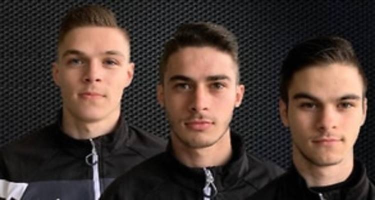 Τρίδυμα Ελληνόπουλα της Μελβούρνης κυνηγούν το ποδοσφαιρικό τους όνειρο στην ίδια ομάδα