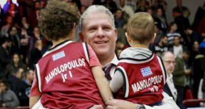 &Mu;&alpha;&nu;&omega;&lambda;ό&pi;&omicron;&upsilon;&lambda;&omicron;&sigmaf;: &laquo;&Eta; &Lambda;ή&mu;&nu;&omicron;&sigmaf; &epsilon;ί&nu;&alpha;&iota; έ&nu;&alpha; &pi;&alpha;&nu;έ&mu;&omicron;&rho;&phi;&omicron; &nu;&eta;&sigma;ί, &mu;&epsilon; &phi;&alpha;&nu;&tau;&alpha;&sigma;&tau;&iota;&kappa;ό &phi;&alpha;&gamma;&eta;&tau;ό &kappa;&alpha;&iota; &phi;&alpha;&nu;&tau;&alpha;&sigma;&tau;&iota;&kappa;&omicron;ύ&sigmaf; &alpha;&nu;&theta;&rho;ώ&pi;&omicron;&upsilon;&sigmaf;&raquo;