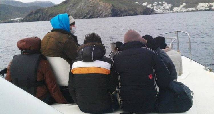 &laquo;&Epsilon;&xi;&alpha;&phi;&alpha;&nu;ί&zeta;&omicron;&nu;&tau;&alpha;&iota;&raquo; &alpha;ύ&rho;&iota;&omicron; &omicron;&iota; 54 &pi;&alpha;&rho;ά&nu;&omicron;&mu;&omicron;&iota; &mu;&epsilon;&tau;&alpha;&nu;ά&sigma;&tau;&epsilon;&sigmaf; &tau;&eta;&sigmaf; &Lambda;ή&mu;&nu;&omicron;&upsilon;