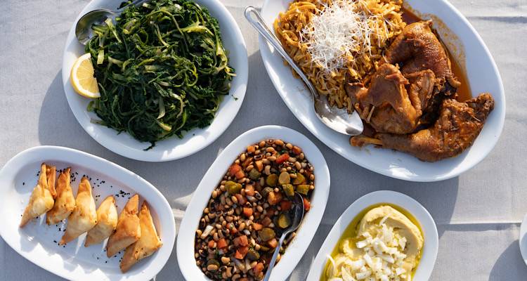 &Mu;&epsilon;&rho;&alpha;&kappa;&lambda;ή&sigmaf;: &eta; &iota;&sigma;&tau;&omicron;&rho;&iota;&kappa;ή &tau;&alpha;&beta;έ&rho;&nu;&alpha; &tau;&eta;&sigmaf; &Lambda;ή&mu;&nu;&omicron;&upsilon; &mu;&epsilon; &tau;&iota;&sigmaf; &theta;&rho;&upsilon;&lambda;&iota;&kappa;έ&sigmaf; &sigma;&omicron;ύ&beta;&lambda;&epsilon;&sigmaf;