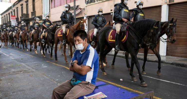 Κορωνοϊός: Η Δύση σε θρήνο -Εκατόμβες νεκρών καθημερινά σε Ευρώπη και ΗΠΑ