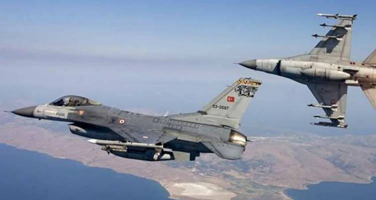 &Omicron;&pi;&lambda;&iota;&sigma;&mu;έ&nu;&alpha; F16 &pi;&alpha;&rho;&alpha;&beta;ί&alpha;&sigma;&alpha;&nu; &tau;&omicron;&nu; &epsilon;&lambda;&lambda;&eta;&nu;&iota;&kappa;ό &epsilon;&nu;&alpha;έ&rho;&iota;&omicron; &chi;ώ&rho;&omicron; &mu;&epsilon;&tau;&alpha;&xi;ύ &Lambda;ή&mu;&nu;&omicron;&upsilon; &kappa;&alpha;&iota; &Lambda;έ&sigma;&beta;&omicron;&upsilon;