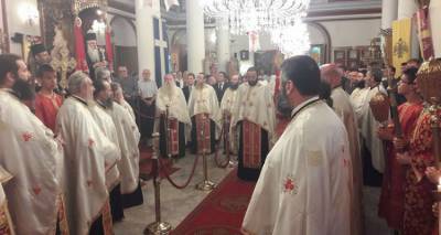 &Pi;&epsilon;&rho;&iota;&phi;&omicron;&rho;ά &tau;&eta;&sigmaf; &epsilon;&iota;&kappa;ό&nu;&alpha;&sigmaf; &tau;&eta;&sigmaf; &Alpha;&gamma;ί&alpha;&sigmaf; &Tau;&rho;&iota;ά&delta;&alpha;&sigmaf; &sigma;&tau;&eta; &Mu;ύ&rho;&iota;&nu;&alpha; | &Sigma;&tau;&eta; &Lambda;ή&mu;&nu;&omicron; &gamma;&iota;&alpha; &tau;&eta; &gamma;&iota;&omicron;&rho;&tau;ή &omicron; &Mu;&eta;&tau;&rho;&omicron;&pi;&omicron;&lambda;ί&tau;&eta;&sigmaf; &Chi;&rho;&iota;&sigma;&tau;ό&delta;&omicron;&upsilon;&lambda;&omicron;&sigmaf; (photos)