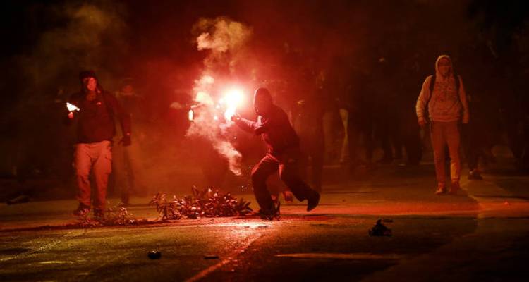 &Epsilon;&pi;&epsilon;&iota;&sigma;ό&delta;&iota;&alpha; &sigma;&tau;&alpha; &Epsilon;&xi;ά&rho;&chi;&epsilon;&iota;&alpha; &mu;&epsilon;&tau;ά &tau;&eta;&nu; &pi;&omicron;&rho;&epsilon;ί&alpha; &gamma;&iota;&alpha; &tau;&omicron;&nu; &Alpha;&lambda;έ&xi;&eta; &Gamma;&rho;&eta;&gamma;&omicron;&rho;ό&pi;&omicron;&upsilon;&lambda;&omicron;
