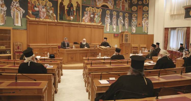 Κορωνοϊός, Εκκλησία: Αναβάλλονται οι καθημερινές Λειτουργίες, γάμοι και βαφτίσεις