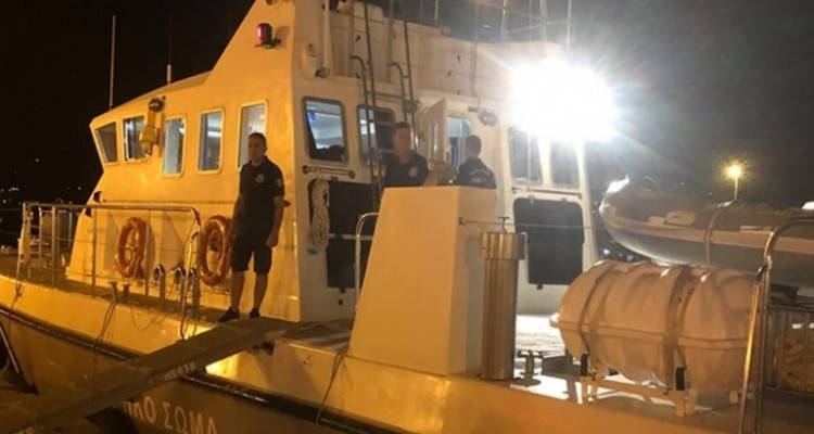 Λέσβος: Σε σκάφος του λιμενικού τα μεσάνυχτα για περιπολία ο περιφερειάρχης Βορείου Αιγαίου