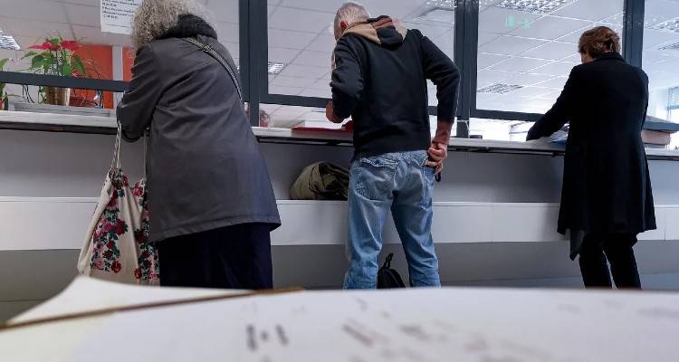 &Tau;έ&lambda;&omicron;&sigmaf; &sigma;&tau;&eta; &gamma;&rho;&alpha;&phi;&epsilon;&iota;&omicron;&kappa;&rho;&alpha;&tau;ί&alpha; &tau;&eta;&sigmaf; &Epsilon;&phi;&omicron;&rho;ί&alpha;&sigmaf; | &Eta; &epsilon;&xi;έ&lambda;&iota;&xi;&eta; &pi;&omicron;&upsilon; &tau;&alpha; &alpha;&lambda;&lambda;ά&zeta;&epsilon;&iota; ό&lambda;&alpha;