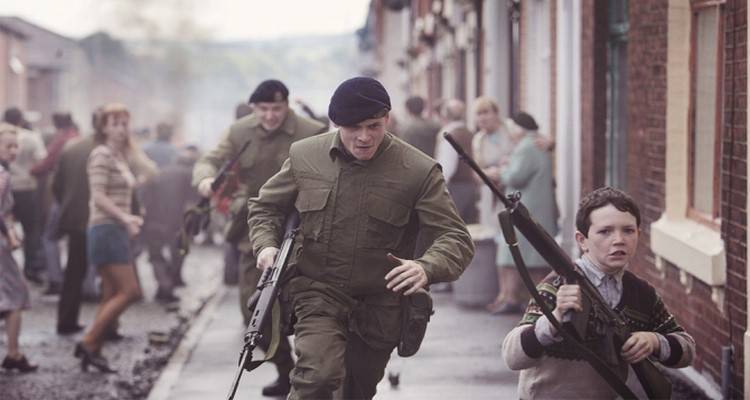 &Eta; &beta;&rho;&alpha;&beta;&epsilon;&upsilon;&mu;έ&nu;&eta; &tau;&alpha;&iota;&nu;ί&alpha; &laquo;&rsquo;71&raquo; έ&rho;&chi;&epsilon;&tau;&alpha;&iota; &sigma;&tau;&eta;&nu; &kappa;&iota;&nu;&eta;&mu;&alpha;&tau;&omicron;&gamma;&rho;&alpha;&phi;&iota;&kappa;ή &alpha;ί&theta;&omicron;&upsilon;&sigma;&alpha; &tau;&eta;&sigmaf; &Lambda;ή&mu;&nu;&omicron;&upsilon; (video)