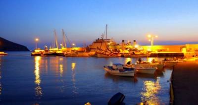 &Delta;ή&mu;&alpha;&rho;&chi;&omicron;&sigmaf; Ά&eta; &Sigma;&tau;&rho;ά&tau;&eta;: &laquo;&Delta;&epsilon;&nu; έ&chi;&omicron;&upsilon;&mu;&epsilon; &Alpha;&Tau;&Mu;. &Kappa;ά&theta;&epsilon; &mu;έ&rho;&alpha; &tau;&alpha;&xi;ί&delta;&iota; 5 &omega;&rho;ώ&nu; &gamma;&iota;&alpha; 50 &epsilon;&upsilon;&rho;ώ &alpha;&nu;ά&lambda;&eta;&psi;&eta; &alpha;&pi;ό &tau;&eta; &Lambda;ή&mu;&nu;&omicron;&raquo;