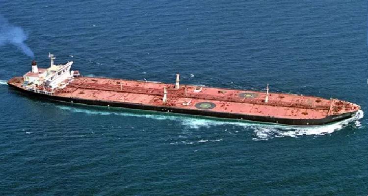 Στροφή στο πετρέλαιο | Πλώρη για την Ευρώπη βάζει στόλος με 3 εκατ. βαρέλια ντίζελ