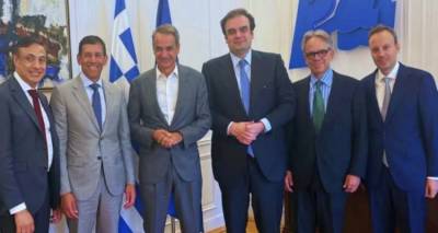 &Omicron; &epsilon;&pi;&epsilon;&nu;&delta;&upsilon;&tau;&iota;&kappa;ό&sigmaf; &kappa;&omicron;&lambda;&omicron;&sigma;&sigma;ό&sigmaf; Millenium έ&rho;&chi;&epsilon;&tau;&alpha;&iota; &kappa;&alpha;&iota; &epsilon;&pi;ί&sigma;&eta;&mu;&alpha; &sigma;&tau;&eta;&nu; &Epsilon;&lambda;&lambda;ά&delta;&alpha; | &Pi;&iota;&epsilon;&rho;&rho;&alpha;&kappa;ά&kappa;&eta;&sigmaf;: &laquo;&Epsilon;&pi;&iota;&beta;&epsilon;&beta;&alpha;&iota;ώ&nu;&epsilon;&iota; &tau;&eta;&nu; &delta;&upsilon;&nu;&alpha;&mu;&iota;&kappa;ή &pi;&omicron;&upsilon; &alpha;&nu;&alpha;&pi;&tau;ύ&sigma;&sigma;&epsilon;&iota; &eta; &chi;ώ&rho;&alpha;&raquo;