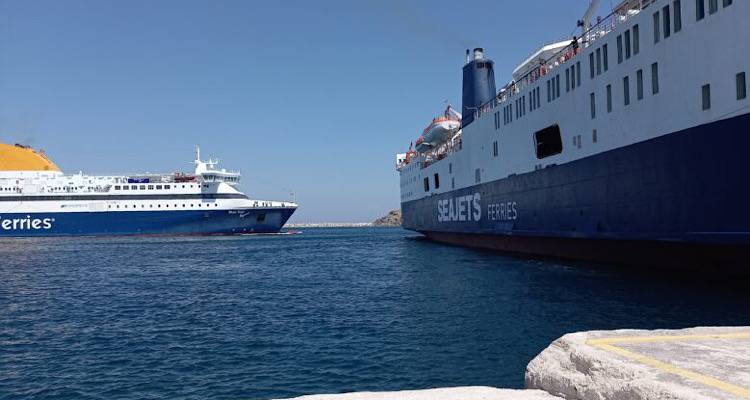 Η Στήλη των Πολιτών: «Άραγε γνωρίζει κανείς από τους ιθύνοντες τι θα γίνει με τα δρομολόγια των πλοίων μετά την 31η Οκτωβρίου; Τους πολίτες θα τους ενημερώσει κανείς;»