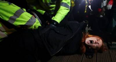 &Beta;&rho;&epsilon;&tau;&alpha;&nu;ί&alpha; : H &alpha;&sigma;&tau;&upsilon;&nu;&omicron;&mu;ί&alpha; &delta;&iota;έ&lambda;&upsilon;&sigma;&epsilon; &mu;&epsilon; &tau;&eta; &beta;ί&alpha; &sigma;&upsilon;&gamma;&kappa;έ&nu;&tau;&rho;&omega;&sigma;&eta; &gamma;&iota;&alpha; &tau;&eta;&nu; &Sigma;ά&rho;&alpha; Έ&beta;&epsilon;&rho;&alpha;&rho;&nu;&tau;