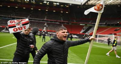 &Beta;&rho;&epsilon;&tau;&alpha;&nu;ί&alpha;: &Epsilon;&iota;&sigma;&beta;&omicron;&lambda;ή &tau;&omega;&nu; &omicron;&pi;&alpha;&delta;ώ&nu; &tau;&eta;&sigmaf; &Mu;ά&nu;&tau;&sigma;&epsilon;&sigma;&tau;&epsilon;&rho; &Gamma;&iota;&omicron;&upsilon;&nu;ά&iota;&tau;&epsilon;&nu;&tau; &sigma;&tau;&omicron; &ldquo;&Omicron;&lambda;&nu;&tau; &Tau;&rho;ά&phi;&omicron;&rho;&nu;&tau;&rdquo;