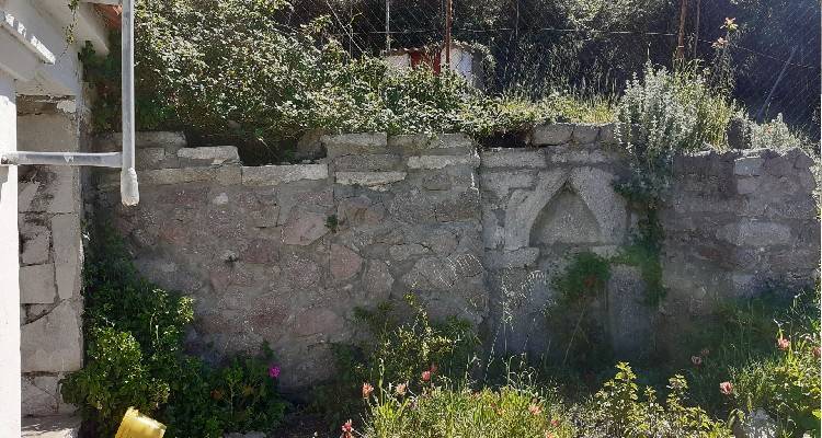 &Lambda;&alpha;&gamma;&kappa;ά&delta;&alpha; &ndash; &Pi;&lambda;&alpha;&tau;ύ&sigmaf;: &Kappa;&lambda;&epsilon;&iota;&sigma;&tau;ή &eta; &pi;&eta;&gamma;ή &lambda;ό&gamma;&omega; &epsilon;&rho;&gamma;&alpha;&sigma;&iota;ώ&nu;