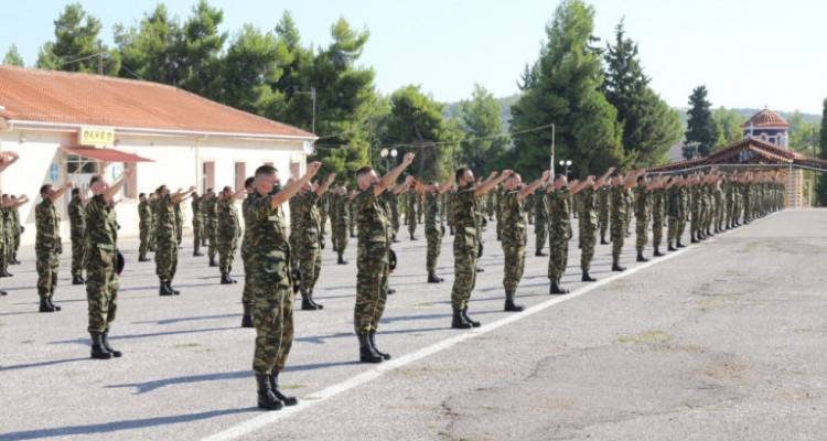 ΥΠΕΘΑ: 516 επιπλέον σπουδαστές στις στρατιωτικές σχολές | Προσλήψεις 2.600 οπλιτών το 2021