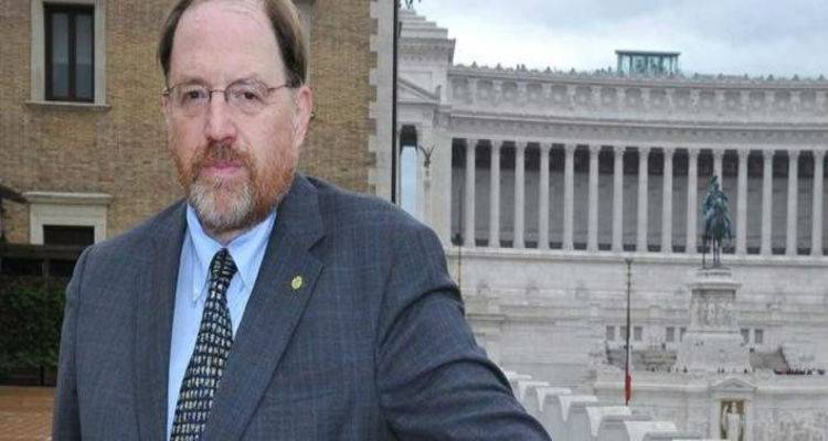 &Omicron; &Gamma;&kappa;&alpha;&lambda;&mu;&pi;&rho;έ&iota;&theta; &alpha;&pi;&omicron;&kappa;&alpha;&lambda;ύ&pi;&tau;&epsilon;&iota;: &Tau;&omicron; &Sigma;&chi;έ&delta;&iota;&omicron; &Beta; &pi;&epsilon;&rho;&iota;&epsilon;&lambda;ά&mu;&beta;&alpha;&nu;&epsilon; &epsilon;&pi;&iota;&sigma;&tau;&rho;&omicron;&phi;ή &sigma;&tau;&eta; &delta;&rho;&alpha;&chi;&mu;ή, &epsilon;&theta;&nu;&iota;&kappa;&omicron;&pi;&omicron;ί&eta;&sigma;&eta; &tau;&eta;&sigmaf; &Tau;&tau;&Epsilon; &kappa;&alpha;&iota; &epsilon;&pi;&iota;&sigma;&tau;&rho;ά&tau;&epsilon;&upsilon;&sigma;&eta; &upsilon;&pi;&alpha;&lambda;&lambda;ή&lambda;&omega;&nu;