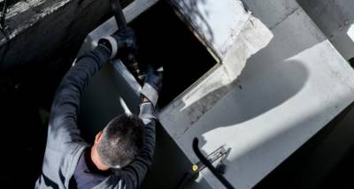 &Phi;&theta;&eta;&nu;ό&tau;&epsilon;&rho;&omicron; &tau;&omicron; &pi;&epsilon;&tau;&rho;έ&lambda;&alpha;&iota;&omicron; &sigma;&epsilon; &sigma;&chi;έ&sigma;&eta; &mu;&epsilon; &pi;έ&rho;&upsilon;&sigma;&iota; | &Sigma;&tau;&omicron; 1,04 &eta; &alpha;&rho;&chi;&iota;&kappa;ή &tau;&iota;&mu;ή &tau;&omicron;&upsilon; &sigma;&tau;&eta;&nu; &Alpha;&tau;&tau;&iota;&kappa;ή