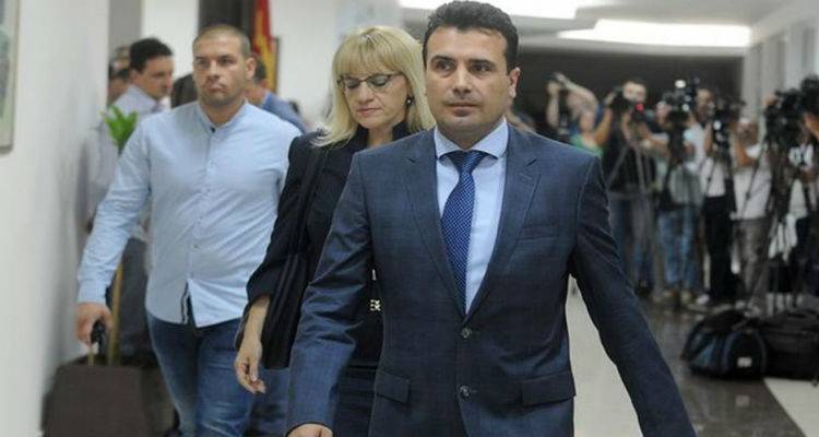 &Rho;&alpha;&gamma;&delta;&alpha;ί&epsilon;&sigmaf; &epsilon;&xi;&epsilon;&lambda;ί&xi;&epsilon;&iota;&sigmaf;: &Sigma;&tau;&omicron; &laquo;&Beta;ό&rho;&epsilon;&iota;&alpha; &Mu;&alpha;&kappa;&epsilon;&delta;&omicron;&nu;ί&alpha;&raquo; &kappa;&alpha;&tau;&alpha;&lambda;ή&gamma;&omicron;&upsilon;&nu; &Sigma;&kappa;ό&pi;&iota;&alpha;- &Tau;&sigma;ί&pi;&rho;&alpha;&sigmaf;