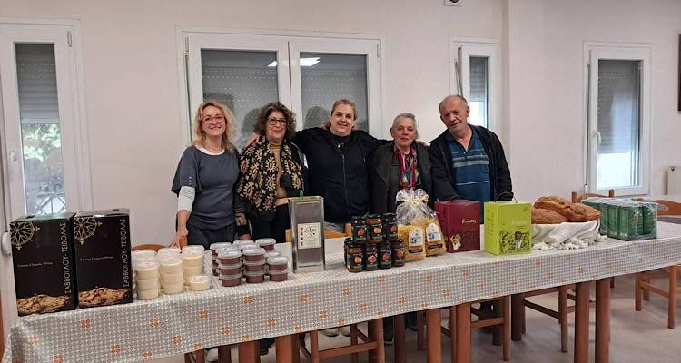 &Gamma;&iota;&alpha; &pi;έ&mu;&pi;&tau;&eta; &chi;&rho;&omicron;&nu;&iota;ά, &tau;&omicron; Lemnos Philema &mu;&alpha;&gamma;&epsilon;ί&rho;&epsilon;&psi;&epsilon; &gamma;&iota;&alpha; &tau;&omicron;&upsilon;&sigmaf; &tau;&rho;ό&phi;&iota;&mu;&omicron;&upsilon;&sigmaf; &tau;&omicron;&upsilon; &Gamma;&eta;&rho;&omicron;&kappa;&omicron;&mu;&epsilon;ί&omicron;&upsilon;