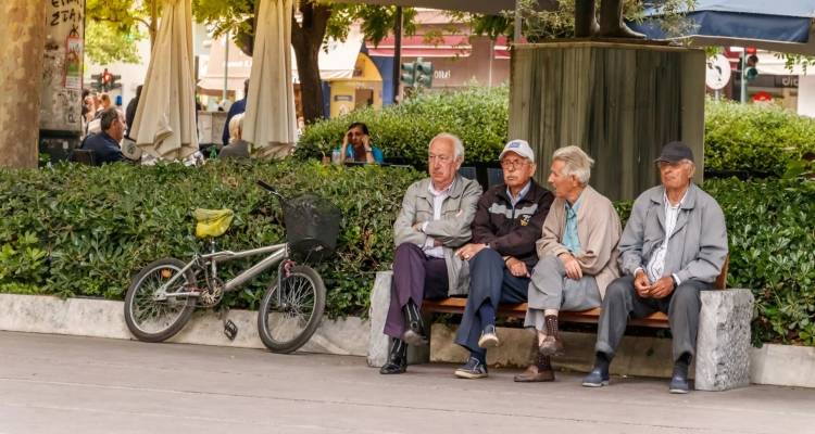 &Pi;&alpha;&rho;&alpha;&sigma;&kappa;&epsilon;&upsilon;ή &kappa;&alpha;&iota; &Delta;&epsilon;&upsilon;&tau;έ&rho;&alpha; &eta; &kappa;&alpha;&tau;&alpha;&beta;&omicron;&lambda;ή &sigma;&upsilon;&nu;&tau;ά&xi;&epsilon;&omega;&nu; -&Omicron;&iota; &alpha;&upsilon;&xi;ή&sigma;&epsilon;&iota;&sigmaf; &mu;&epsilon;&tau;ά &tau;&iota;&sigmaf; &mu;&epsilon;&iota;ώ&sigma;&epsilon;&iota;&sigmaf; &phi;ό&rho;&omega;&nu; &kappa;&alpha;&iota; &tau;&eta;&nu; &epsilon;&tau;ή&sigma;&iota;&alpha; &alpha;&nu;&alpha;&pi;&rho;&omicron;&sigma;&alpha;&rho;&mu;&omicron;&gamma;ή [&pi;&alpha;&rho;&alpha;&delta;&epsilon;ί&gamma;&mu;&alpha;&tau;&alpha;]