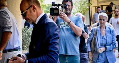 &Pi;ώ&sigmaf; &omicron;&iota; &gamma;&iota;&alpha;&tau;&rho;&omicron;ί &tau;&omicron;&upsilon; &Mu;&alpha;&zeta;&omega;&nu;ά&kappa;&eta; &epsilon;ί&chi;&alpha;&nu; &sigma;&tau;ή&sigma;&epsilon;&iota; &tau;&eta;&nu; &laquo;&epsilon;&pi;&iota;&chi;&epsilon;ί&rho;&eta;&sigma;&eta;&raquo; &sigma;&tau;&omicron; &Kappa;&omicron;&lambda;&omega;&nu;ά&kappa;&iota; | &Tau;&omicron; &pi;&tau;&upsilon;&chi;ί&omicron; &alpha;&pi;ό &tau;&eta; &Chi;&omicron;&nu;&omicron;&lambda;&omicron;&upsilon;&lambda;&omicron;ύ, &tau;&omicron; &pi;&alpha;&rho;ά&nu;&omicron;&mu;&omicron; &mu;&eta;&chi;ά&nu;&eta;&mu;&alpha;, &omicron; &tau;&iota;&mu;&omicron;&kappa;&alpha;&tau;ά&lambda;&omicron;&gamma;&omicron;&sigmaf;