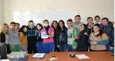 &Tau;&omicron; &Gamma;&Epsilon;&Lambda; &Mu;&omicron;ύ&delta;&rho;&omicron;&upsilon; &pi;&alpha;&rho;&omicron;&upsilon;&sigma;&iota;ά&zeta;&epsilon;&iota;...