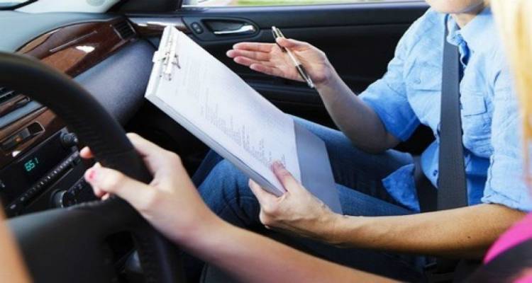 &Tau;&iota; &alpha;&lambda;&lambda;ά&zeta;&epsilon;&iota; &sigma;&tau;&iota;&sigmaf; &epsilon;&xi;&epsilon;&tau;ά&sigma;&epsilon;&iota;&sigmaf; &gamma;&iota;&alpha; &tau;&omicron; &delta;ί&pi;&lambda;&omega;&mu;&alpha; &omicron;&delta;ή&gamma;&eta;&sigma;&eta;&sigmaf;