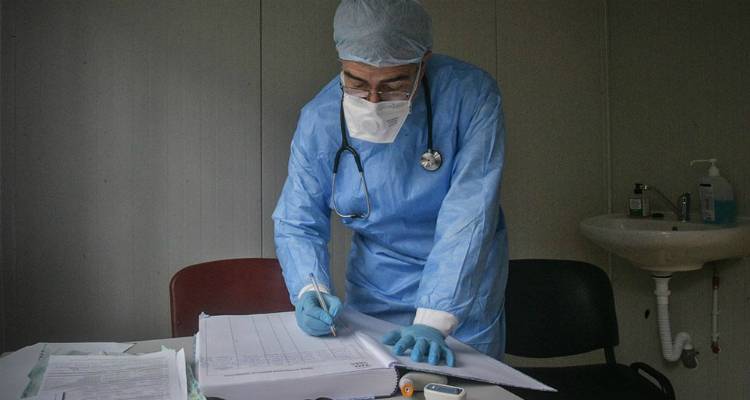 &Kappa;&omicron;&rho;&omega;&nu;&omicron;ϊό&sigmaf;: &Sigma;&tau;&alpha; 399 &tau;&alpha; &nu;έ&alpha; &kappa;&rho;&omicron;ύ&sigma;&mu;&alpha;&tau;&alpha;, &tau;&alpha; 213 &sigma;&tau;&eta;&nu; &Alpha;&tau;&tau;&iota;&kappa;ή | 87 &omicron;&iota; &delta;&iota;&alpha;&sigma;&omega;&lambda;&eta;&nu;&omega;&mu;έ&nu;&omicron;&iota;