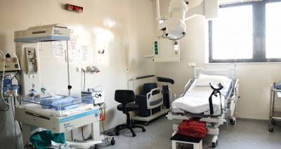 &Lambda;ή&mu;&nu;&omicron;&sigmaf;: &Omicron;&iota; &nu;&omicron;&sigma;&eta;&lambda;&epsilon;&upsilon;&tau;έ&sigmaf; &tau;&omicron;&upsilon; &Nu;&omicron;&sigma;&omicron;&kappa;&omicron;&mu;&epsilon;ί&omicron;&upsilon; &Lambda;ή&mu;&nu;&omicron;&upsilon; &sigma;&tau;&eta;&rho;ί&zeta;&omicron;&upsilon;&nu; &tau;&omicron; &laquo;Ό&rho;&alpha;&mu;&alpha; &Epsilon;&lambda;&pi;ί&delta;&alpha;&sigmaf;&raquo; &mu;&epsilon; &epsilon;&theta;&epsilon;&lambda;&omicron;&nu;&tau;&iota;&kappa;ή &delta;&rho;ά&sigma;&eta;