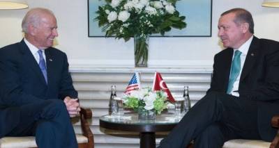 &Tau;&omicron; &Kappa;&upsilon;&pi;&rho;&iota;&alpha;&kappa;ό &sigma;&tau;&omicron; &epsilon;&pi;ί&kappa;&epsilon;&nu;&tau;&rho;&omicron; &tau;&eta;&sigmaf; &sigma;&upsilon;&nu;ά&nu;&tau;&eta;&sigma;&eta;&sigmaf; &Mu;&pi;ά&iota;&nu;&tau;&epsilon;&nu;-&Epsilon;&rho;&nu;&tau;&omicron;&gamma;ά&nu;
