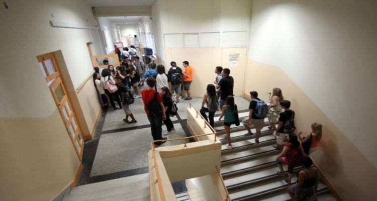 Νέα αναφορά στη Βουλή για τις ελλείψεις εκπαιδευτικών στα σχολεία της Λήμνου