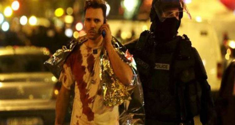 &Omicron; &chi;ά&rho;&tau;&eta;&sigmaf; &mu;&epsilon; &tau;&omicron;&nu; &kappa;ί&nu;&delta;&upsilon;&nu;&omicron; &tau;&rho;&omicron;&mu;&omicron;&kappa;&rho;&alpha;&tau;&iota;&kappa;ή&sigmaf; &alpha;&pi;&epsilon;&iota;&lambda;ή&sigmaf; &alpha;&nu;ά &chi;ώ&rho;&alpha; | &Tau;&iota; &delta;&epsilon;ί&chi;&nu;&epsilon;&iota; &gamma;&iota;&alpha; &tau;&eta;&nu; &Epsilon;&lambda;&lambda;ά&delta;&alpha; (photos)