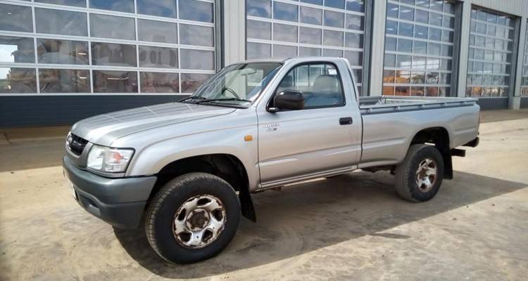 Δημοπρασία ΟΔΔΥ: Δίκυκλα από 100 ευρώ, Toyota Hilux με 550 ευρώ