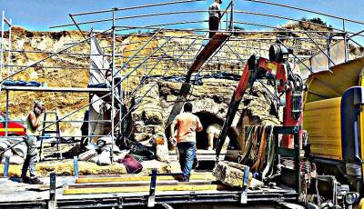 Αποχαιρέτα την, την Αμφίπολη που χάνεται...