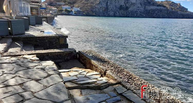 &Kappa;&alpha;&tau;&epsilon;&pi;&epsilon;ί&gamma;&omicron;&upsilon;&sigma;&alpha; &delta;&iota;&alpha; &pi;&epsilon;&rho;&iota;&phi;&omicron;&rho;ά&sigmaf; &sigma;&upsilon;&nu;&epsilon;&delta;&rho;ί&alpha;&sigma;&eta; &alpha;&upsilon;&tau;ή &tau;&eta;&nu; ώ&rho;&alpha; &tau;&omicron;&upsilon; &Delta;&eta;&mu;&omicron;&tau;&iota;&kappa;&omicron;ύ &Sigma;&upsilon;&mu;&beta;&omicron;&upsilon;&lambda;ί&omicron;&upsilon; &Lambda;ή&mu;&nu;&omicron;&upsilon; &gamma;&iota;&alpha; &tau;&omicron;&nu; &Rho;&omega;&mu;&alpha;ί&iota;&kappa;&omicron;