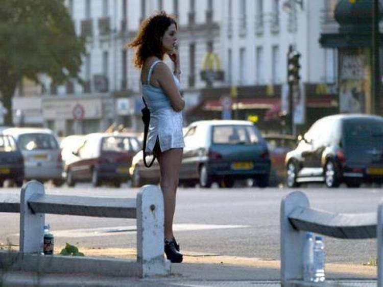 &Gamma;&alpha;&lambda;&lambda;ί&alpha;: &Pi;&rho;ό&sigma;&tau;&iota;&mu;&omicron; 1.500 &epsilon;&upsilon;&rho;ώ &sigma;&tau;&omicron;&upsilon;&sigmaf; &pi;&epsilon;&lambda;ά&tau;&epsilon;&sigmaf; &alpha;&gamma;&omicron;&rho;&alpha;ί&omicron;&upsilon; έ&rho;&omega;&tau;&alpha;