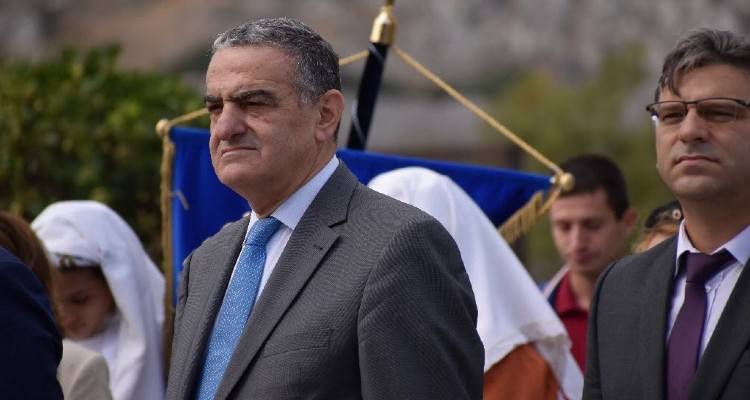 Χ. Αθανασίου: «Χρόνια πολλά, η πατρίδα προσβλέπει σ’ εμάς».