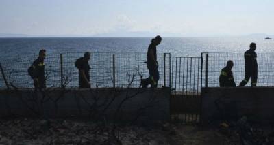 &Epsilon;&kappa;&alpha;&nu;&alpha;&nu; 10 &Epsilon;&Delta;&Epsilon; &gamma;&iota;&alpha; &tau;&omicron;&upsilon;&sigmaf; &pi;&upsilon;&rho;&omicron;&sigma;&beta;έ&sigma;&tau;&epsilon;&sigmaf; &pi;&omicron;&upsilon; &sigma;&chi;&omicron;&lambda;ί&alpha;&sigma;&alpha;&nu; &tau;&omicron;&nu; &Kappa;&alpha;&mu;&mu;έ&nu;&omicron; | &Epsilon;ί&chi;&epsilon; &pi;ά&epsilon;&iota; &sigma;&tau;&omicron; &Mu;ά&tau;&iota; &mu;&epsilon; &theta;&omega;&rho;&alpha;&kappa;&iota;&sigma;&mu;έ&nu;&eta; &Mu;&epsilon;&rho;&sigma;&epsilon;&nu;&tau;έ&sigmaf;