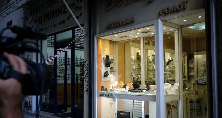 &Nu;έ&alpha; &mu;&alpha;&rho;&tau;&upsilon;&rho;ί&alpha; &gamma;&iota;&alpha; &tau;&omicron;&nu; &Zeta;&alpha;&kappa; &Kappa;&omega;&sigma;&tau;ό&pi;&omicron;&upsilon;&lambda;&omicron;: &Pi;&rho;&omicron;&sigma;&pi;ά&theta;&eta;&sigma;&epsilon; &nu;&alpha; &mu;&pi;&epsilon;&iota; &sigma;&epsilon; ά&lambda;&lambda;&omicron; &kappa;&alpha;&tau;ά&sigma;&tau;&eta;&mu;&alpha; &pi;&rho;&iota;&nu; &tau;&omicron; &kappa;&omicron;&sigma;&mu;&eta;&mu;&alpha;&tau;&omicron;&pi;&omega;&lambda;&epsilon;ί&omicron; &gamma;&iota;&alpha; &nu;&alpha; &eta;&rho;&epsilon;&mu;ή&sigma;&epsilon;&iota;