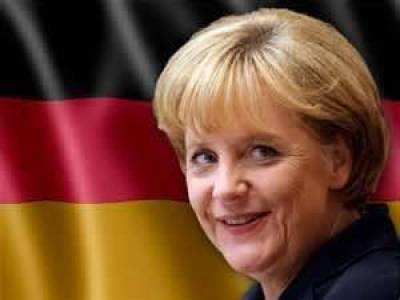 &Mu;έ&rho;&kappa;&epsilon;&lambda;: &Epsilon;&pi;&iota;&phi;&upsilon;&lambda;&alpha;&kappa;&tau;&iota;&kappa;ή &gamma;&iota;&alpha; &tau;&eta;&nu; έ&nu;&tau;&alpha;&xi;&eta; &tau;&eta;&sigmaf; &Tau;&omicron;&upsilon;&rho;&kappa;ί&alpha;&sigmaf; &sigma;&tau;&eta;&nu; &Epsilon;&Epsilon;
