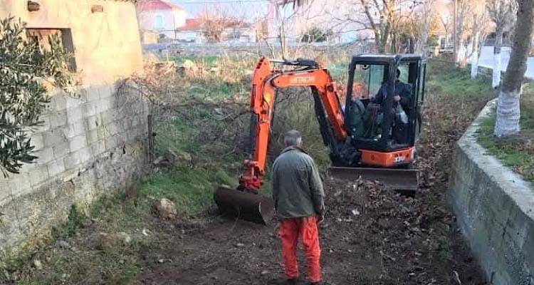 &Alpha;ί&tau;&eta;&mu;&alpha; &sigma;&tau;&omicron;&nu; Έ&pi;&alpha;&rho;&chi;&omicron; &gamma;&iota;&alpha; &kappa;&alpha;&theta;&alpha;&rho;&iota;&sigma;&mu;ό &kappa;&alpha;&iota; &delta;&iota;ά&nu;&omicron;&iota;&xi;&eta; &rho;&epsilon;&mu;ά&tau;&omega;&nu; &alpha;&pi;ό &tau;&omicron;&nu; &pi;&rho;ό&epsilon;&delta;&rho;&omicron; &Kappa;&alpha;&lambda;&lambda;&iota;&theta;έ&alpha;&sigmaf; &Pi;. &Kappa;&upsilon;&rho;&iota;&alpha;&zeta;ή