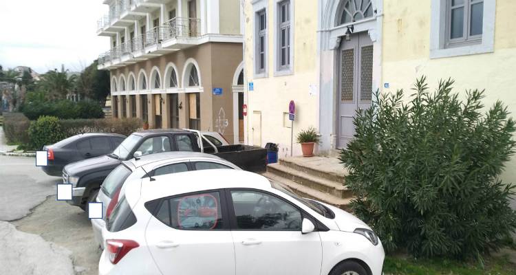 Λήμνος: «Καμπανάκι» από το Πανεπιστήμιο για την παράνομη στάθμευση μπροστά από το Παντελίδειο (photos)