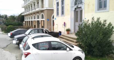 &Lambda;ή&mu;&nu;&omicron;&sigmaf;: &laquo;&Kappa;&alpha;&mu;&pi;&alpha;&nu;ά&kappa;&iota;&raquo; &alpha;&pi;ό &tau;&omicron; &Pi;&alpha;&nu;&epsilon;&pi;&iota;&sigma;&tau;ή&mu;&iota;&omicron; &gamma;&iota;&alpha; &tau;&eta;&nu; &pi;&alpha;&rho;ά&nu;&omicron;&mu;&eta; &sigma;&tau;ά&theta;&mu;&epsilon;&upsilon;&sigma;&eta; &mu;&pi;&rho;&omicron;&sigma;&tau;ά &alpha;&pi;ό &tau;&omicron; &Pi;&alpha;&nu;&tau;&epsilon;&lambda;ί&delta;&epsilon;&iota;&omicron; (photos)