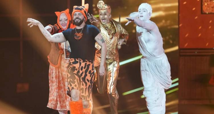 Eurovision 2026: &Tau;&iota; &delta;&epsilon;ί&chi;&nu;&omicron;&upsilon;&nu; &tau;&alpha; &sigma;&tau;&omicron;&iota;&chi;ή&mu;&alpha;&tau;&alpha; &gamma;&iota;&alpha; &tau;&omicron;&nu; Akyla &mu;&epsilon;&tau;ά &tau;&eta;&nu; &epsilon;&mu;&phi;ά&nu;&iota;&sigma;ή &tau;&omicron;&upsilon; &sigma;&tau;&omicron;&nu; &eta;&mu;&iota;&tau;&epsilon;&lambda;&iota;&kappa;ό