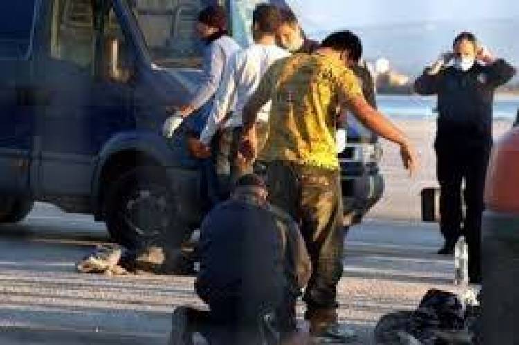 49  &pi;&alpha;&rho;ά&nu;&omicron;&mu;&omicron;&iota; &mu;&epsilon;&tau;&alpha;&nu;ά&sigma;&tau;&epsilon;&sigmaf; &sigma;ή&mu;&epsilon;&rho;&alpha; &sigma;&tau;&eta; &Lambda;ή&mu;&nu;&omicron;