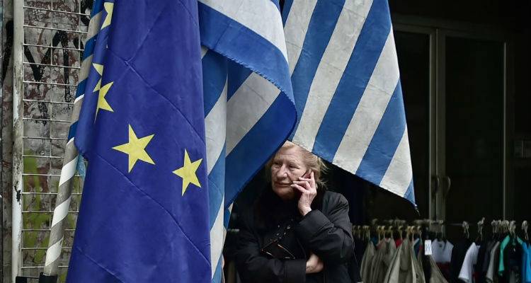 &Omicron; &Epsilon;&Nu;&Phi;&Iota;&Alpha; &mu;έ&nu;&epsilon;&iota;, &eta; &sigma;&phi;&alpha;&gamma;ή &sigma;&tau;&iota;&sigmaf; &sigma;&upsilon;&nu;&tau;ά&xi;&epsilon;&iota;&sigmaf; &sigma;&upsilon;&nu;&epsilon;&chi;ί&zeta;&epsilon;&tau;&alpha;&iota;: &Alpha;&upsilon;&tau;ό &epsilon;ί&nu;&alpha;&iota; &tau;&omicron; &laquo;&omicron;&lambda;&iota;&sigma;&tau;&iota;&kappa;ό&raquo; &sigma;&chi;έ&delta;&iota;&omicron; &alpha;&nu;ά&pi;&tau;&upsilon;&xi;&eta;&sigmaf;